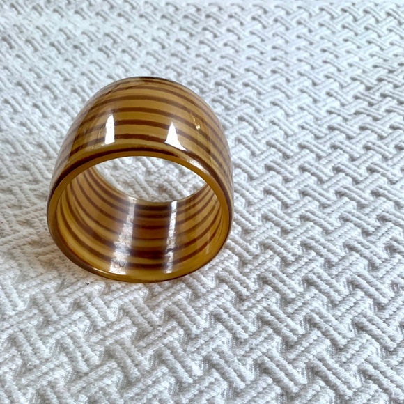 ❤️Tiger Stripe Wide Bangle - Picture 2 of 4